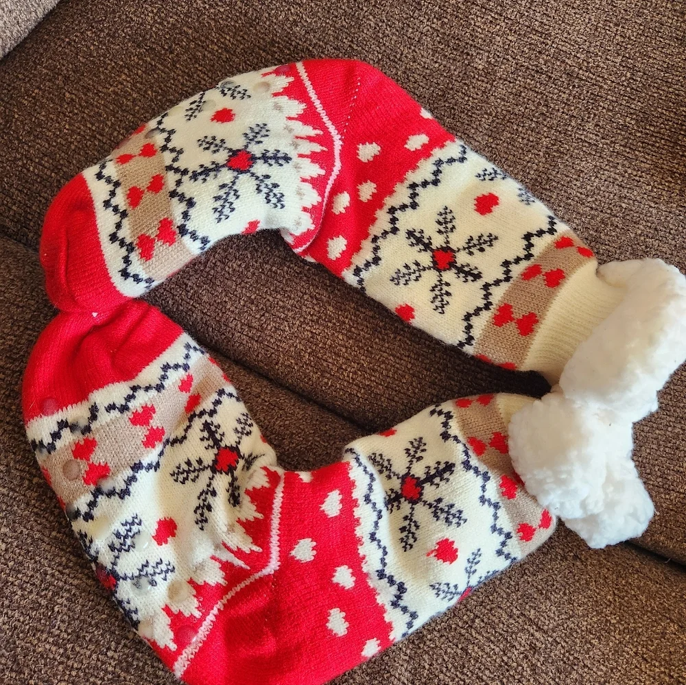 Holiday Slipper Socks With Grippers NWOT